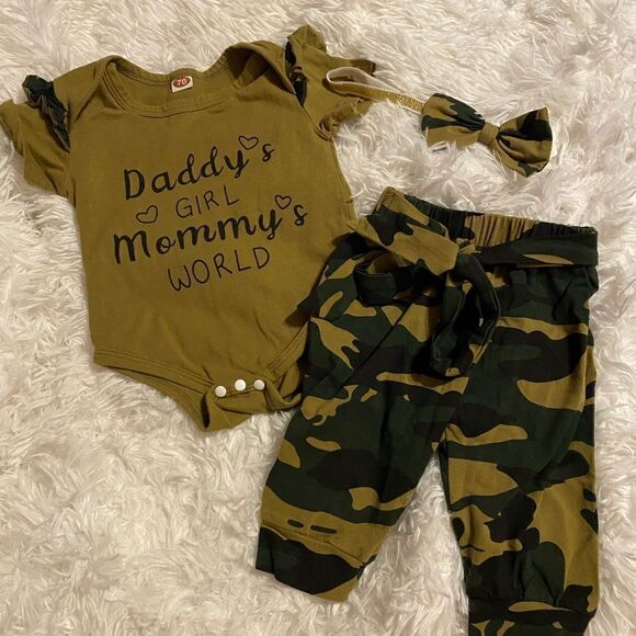Daddy’s Girl Mommy’s World Camo 6M Outfit - Picture 1 of 5